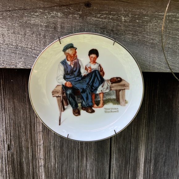 Norman Rockwell Collectible Decorative Plate  with fastening, hanging wall decor - Picture 6 of 6